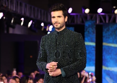 <p>Mumbai: Actor and showstopper Karan Thacker walks the ramp for fashion luxury label Prima Czar during 4th Wedding Junction Show, in Mumbai on Oct 19, 2019. </p>
