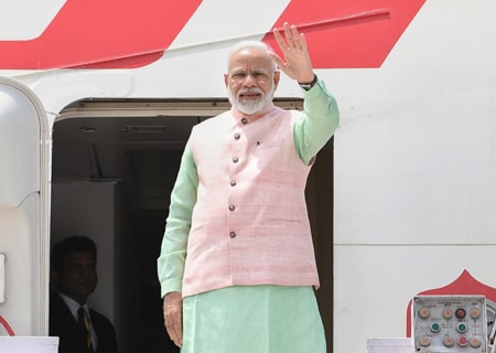 <p>New Delhi: Prime Minister Narendra Modi leaves for a three nation visit to France, Bahrain and UAE from New Delhi on Aug 22, 2019.</p>
