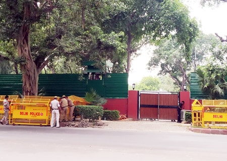 <p>New Delhi: Security beefed up outside 6A, Krishna Menon Marg that has been allotted to Union Home Minister Amit Shah in New Delhi on Aug 28, 2019.</p>
