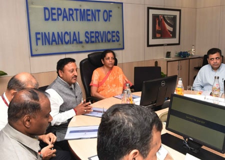 <p>New Delhi: Union Finance and Corporate Affairs Minister Nirmala Sitharaman chairs a meeting with the Heads of Public/Private Sector Banks, in New Delhi on Aug 5, 2019.</p>
