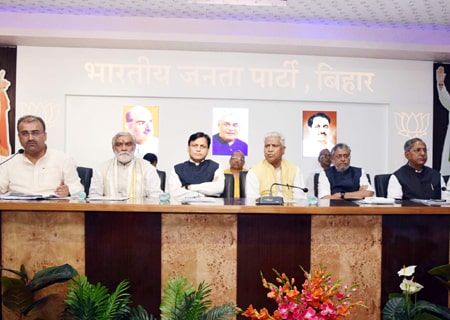 <p>Patna: Union Minister Ashwini Kumar Choubey, Bihar Deputy Chief Minister Sushil Kumar Modi, state cabinet ministers Mangal Pandey and Nand Kishore Yadav during a party meeting at…