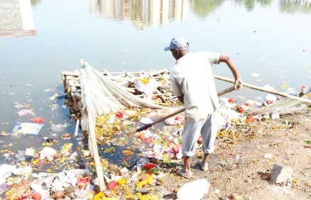 <p>Cleaning of ponds begins for Chhath festival in Ranchi.</p>
