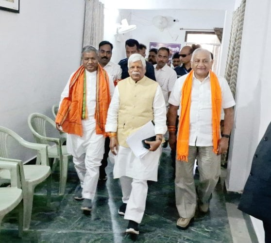 <p>BJP Candidate and former Jharkhand DGP Vishnu Dayal Ram along with Union Minister of State for Defence General VK Singh and Jharkhand State BJP President and Former Jharkhand Chief…