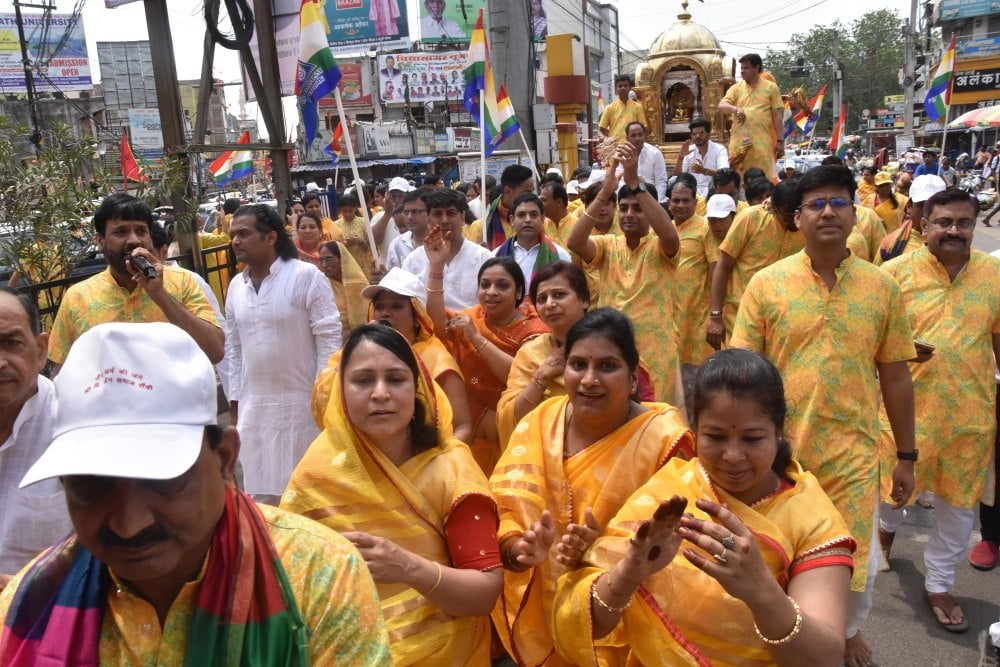 <p>Jain devotees perform rituals to the idol of Lord Mahavir and take part in a procession on the occasion of Mahavir Jayanti in Ranchi, Jharkhand on Sunday, April 21, 2024.</p>
