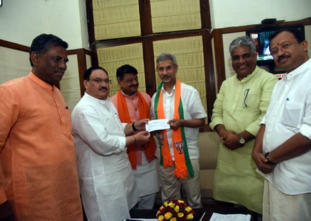 <p>New Delhi: External Affairs Minister S. Jaishankar joins the BJP in the presence of the party's National Working President J.P. Nadda at the party's Parliamentary Office,…