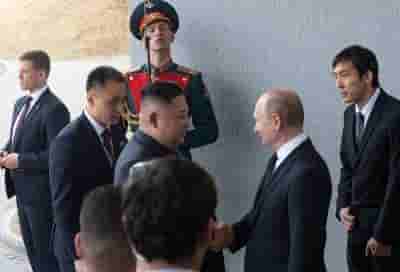 Kim, Putin exchange greetings on Korea's Liberation Day