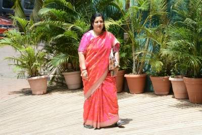 SC relief for Anuradha Paudwal: Stay on Kerala family court order