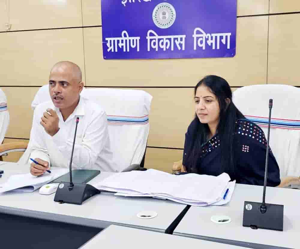 Review  Meeting of Jharkhand Jal Chajhan Yojana complete the approved schemes on time - Secretary, Rural Development Department