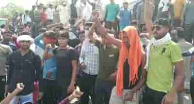 Protest against 'Agnipath' turns violent in MP's Gwalior