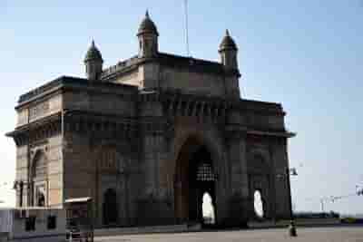 Power failure hits Mumbai, suburbs