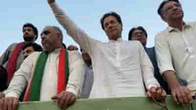 Imran puts onus on country's institutions to 'save' Pakistan