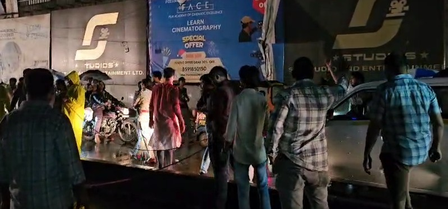 mumbai-one-dead-five-injured-as-high-tension-wire-falls-on-ganpati-procession-trolley