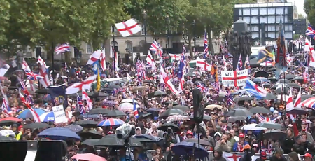 Massive Anti-Immigration Rally Shakes London, 26 Police Officers Injured