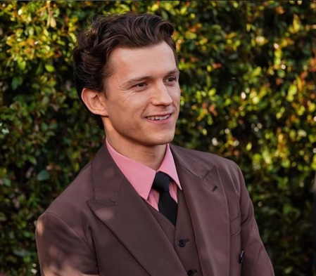 tom-holland-suffers-mild-concussion-during-filming-of-spider-man-brand-new-day
