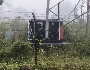 maoists-torch-mobile-tower-in-jharkhands-chaibasa-second-attack-in-three-days