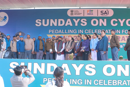 Fit India Sundays on Cycle Celebrates India’s CWG 2030 Hosting Rights and Honours Private Security Guards