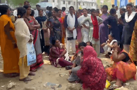 seven-dead-in-stampede-at-bihar-temple-during-prayers