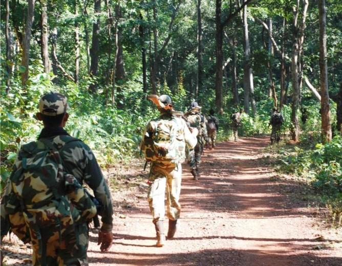 saranda-sees-fresh-encounter-as-forces-close-in-on-maoist-stronghold