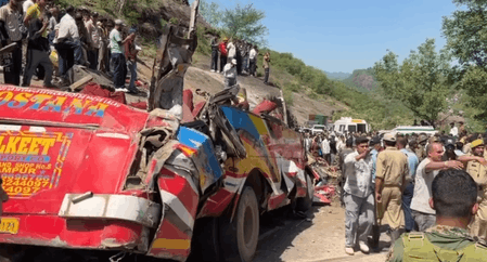 udhampur-bus-accident-toll-rises-to-21-61-injured