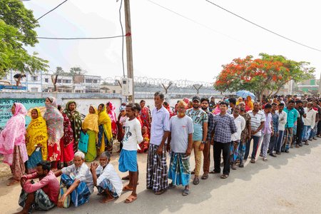 bengal-polls-see-strong-start-with-over-62-voter-turnout-in-first-six-hours
