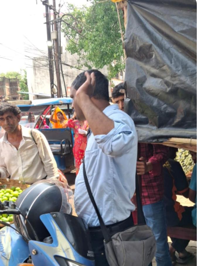 jazya-tax-terror-in-deoghar-extortionists-target-poor-street-vendors-selling-lemons-on-head-demand-for-dress-code-rises-for-tax-collectors-to-prevent-harassment-and-fraud