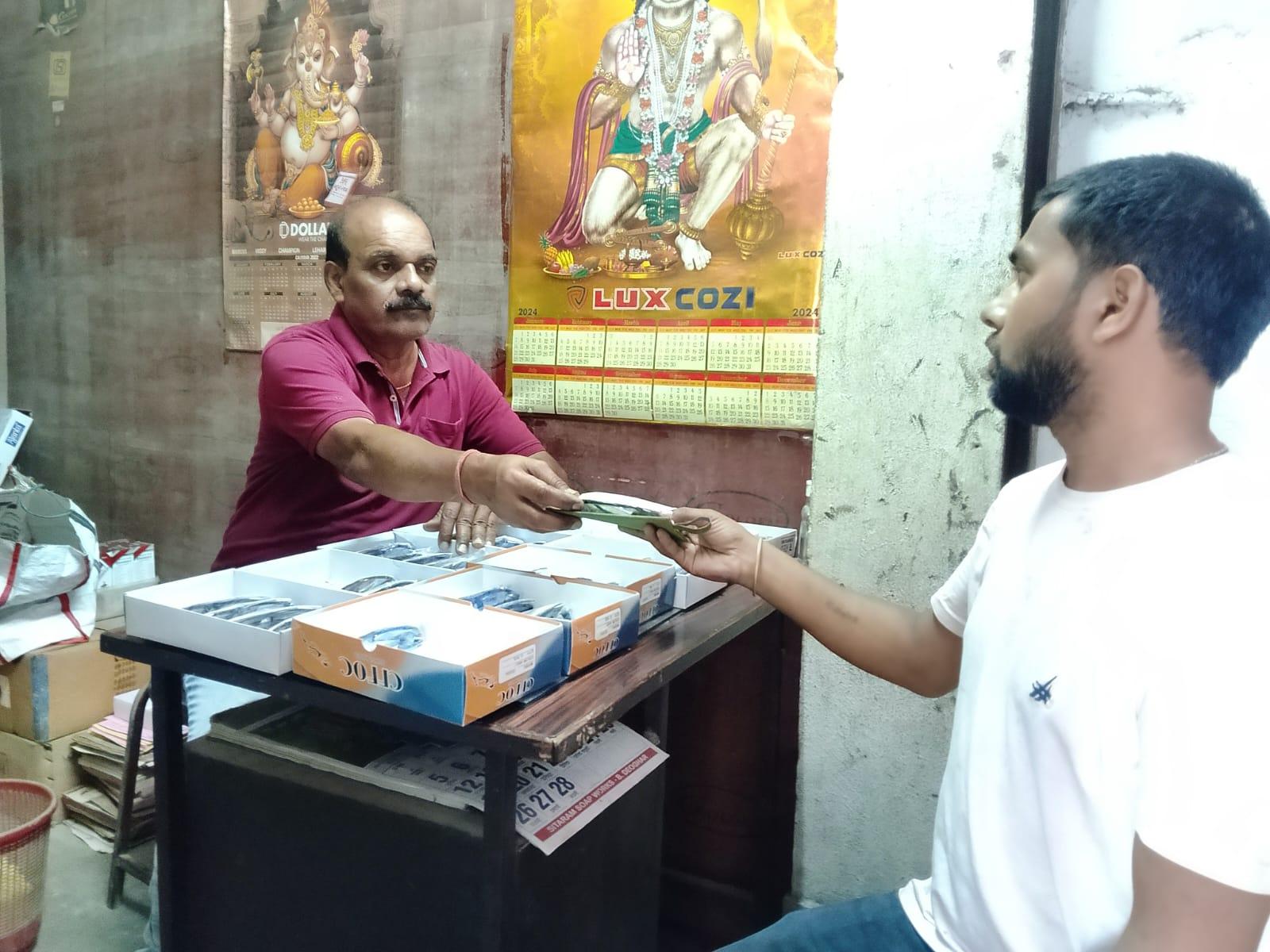 290-patients-receive-free-eyeglasses-from-kumhartoli-seva-samiti