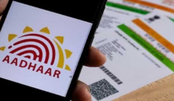 govt-rejects-claims-of-aadhaar-design-change-calls-viral-posts-misleading