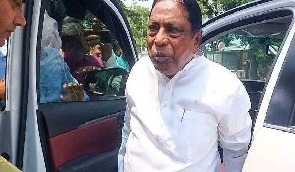 supreme-court-grants-bail-to-former-jharkhand-minister-alamgir-alam-in-money-laundering-case