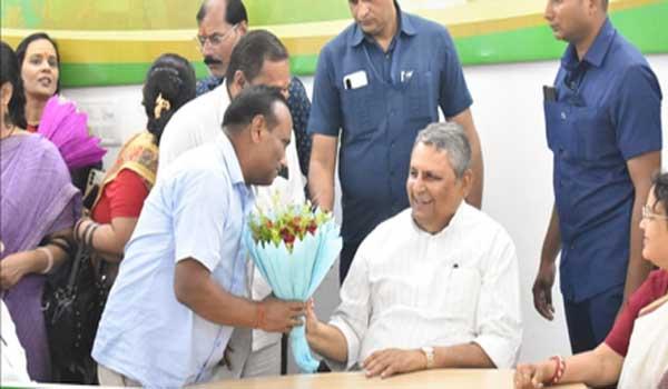 bihar-dy-cm-listens-to-public-grievances-at-jd-u-office-defends-pm-modis-appeal-to-nation
