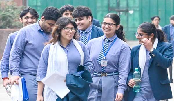 cbse-class-12-results-8520-per-cent-students-clear-exams-319-per-cent-less-than-last-year