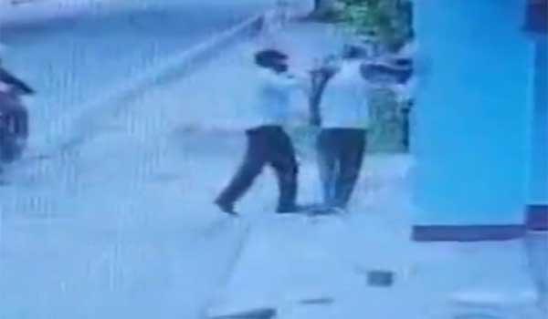 chain-snatchers-target-parent-outside-school-in-deoghar