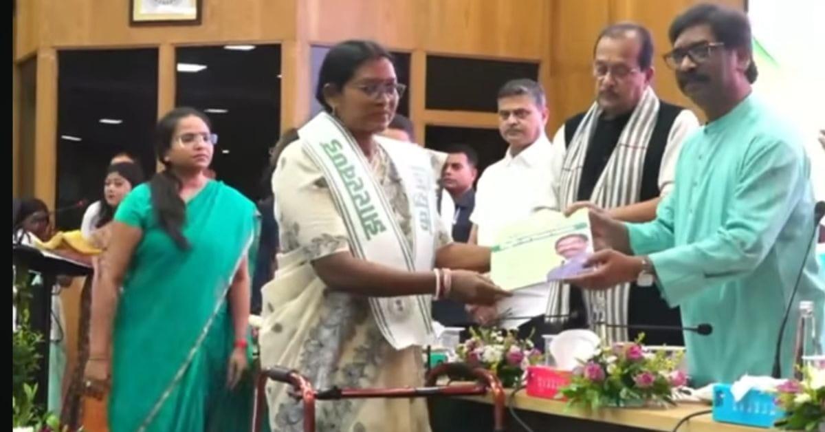 cm-hemant-soren-distributes-appointment-letters-to-319-teachers-and-17-women-supervisors-says-government-jobs-should-be-dedicated-to-jharkhands-development-not-just-salaries