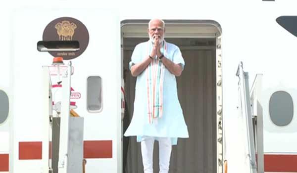 pm-modi-arrives-in-delhi-after-successfully-concluding-five-nation-tour