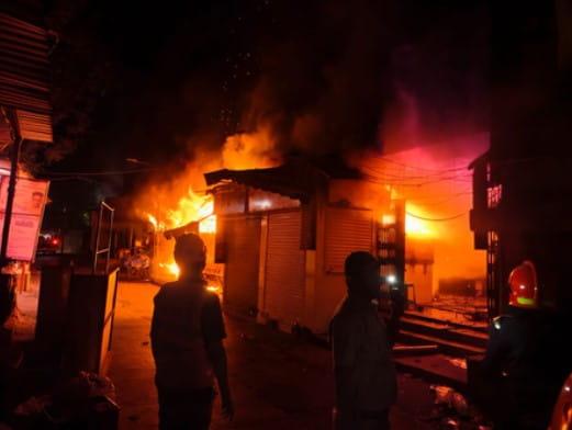 firefighter-security-guard-killed-in-massive-blaze-at-thane-market