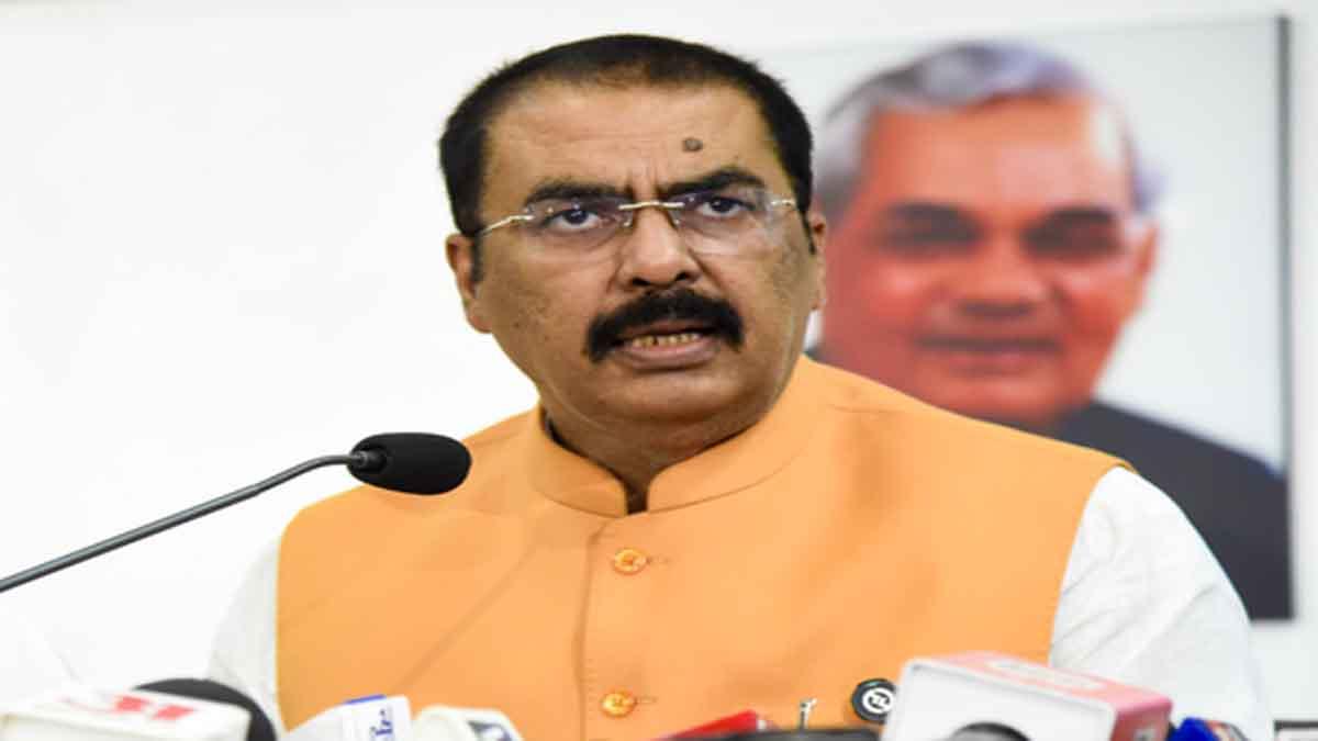 whoever-violates-law-will-face-action-bihar-leaders-react-after-attack-on-khan-sirs-coaching-centre