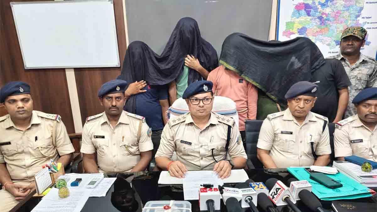 major-crime-foiled-in-deoghar-five-gang-members-arrested-with-illegal-pistol-and-live-cartridge
