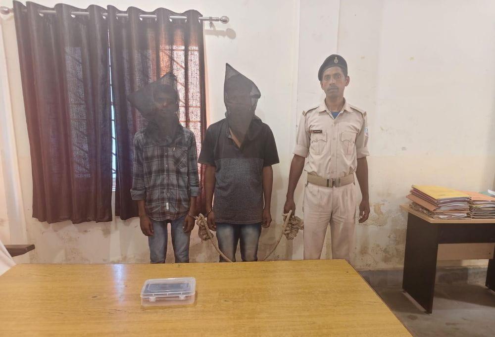 two-arrested-for-mobile-snatching-in-ranchis-lalpur-stolen-phone-and-bike-recovered