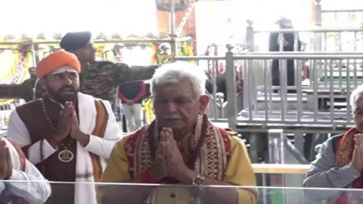 pratham-puja-held-inside-amarnath-cave-shrine-marks-ceremonial-start-of-sanjy-2026