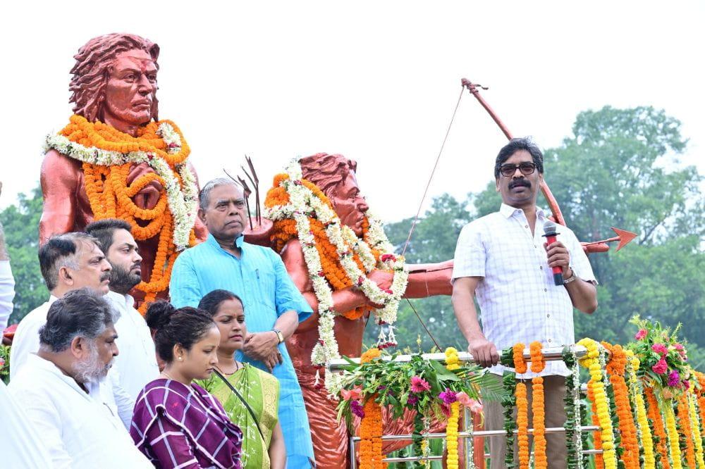 cm-hemant-soren-honors-hul-rebellion-martyrs-calls-their-legacy-an-eternal-source-of-inspiration