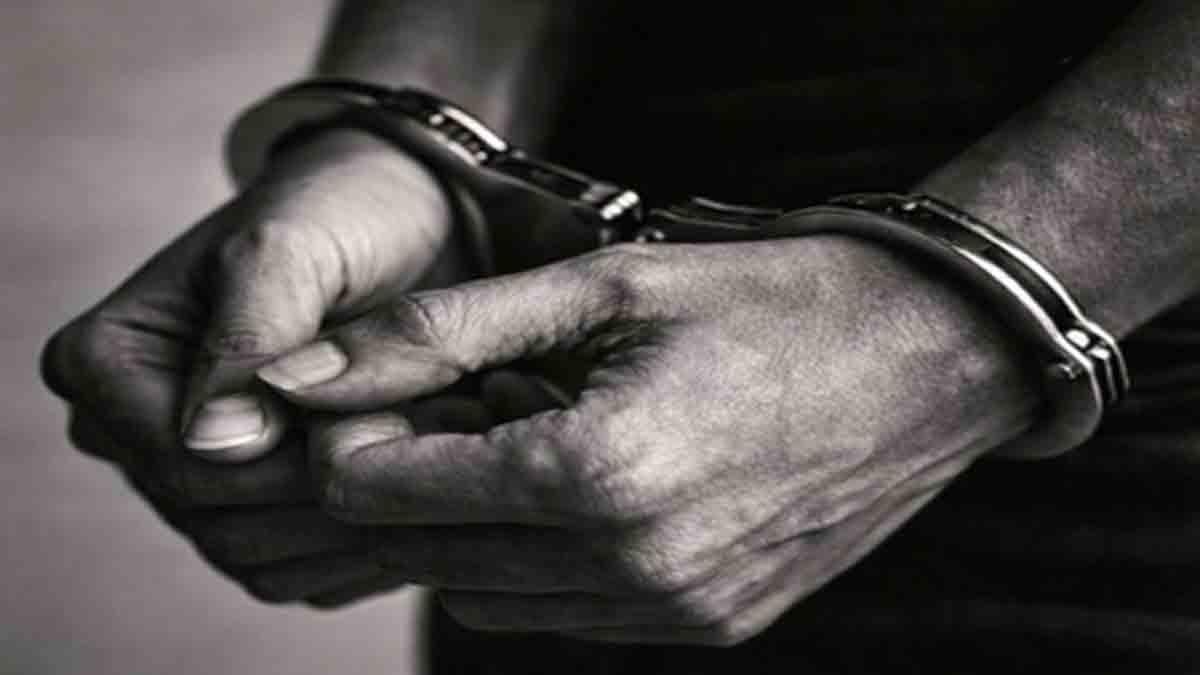 bihar-police-arrests-pandav-sena-gang-leader-sanjay-singh-at-patna-junction