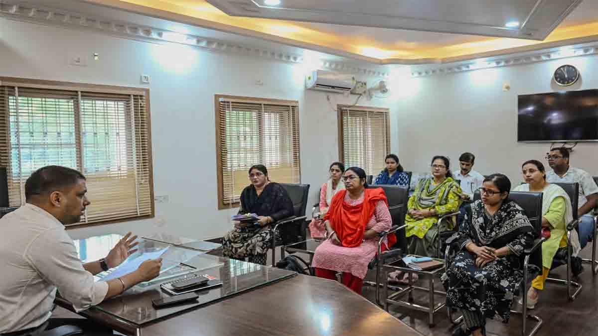 deputy-commissioner-reviews-social-security-child-protection-work