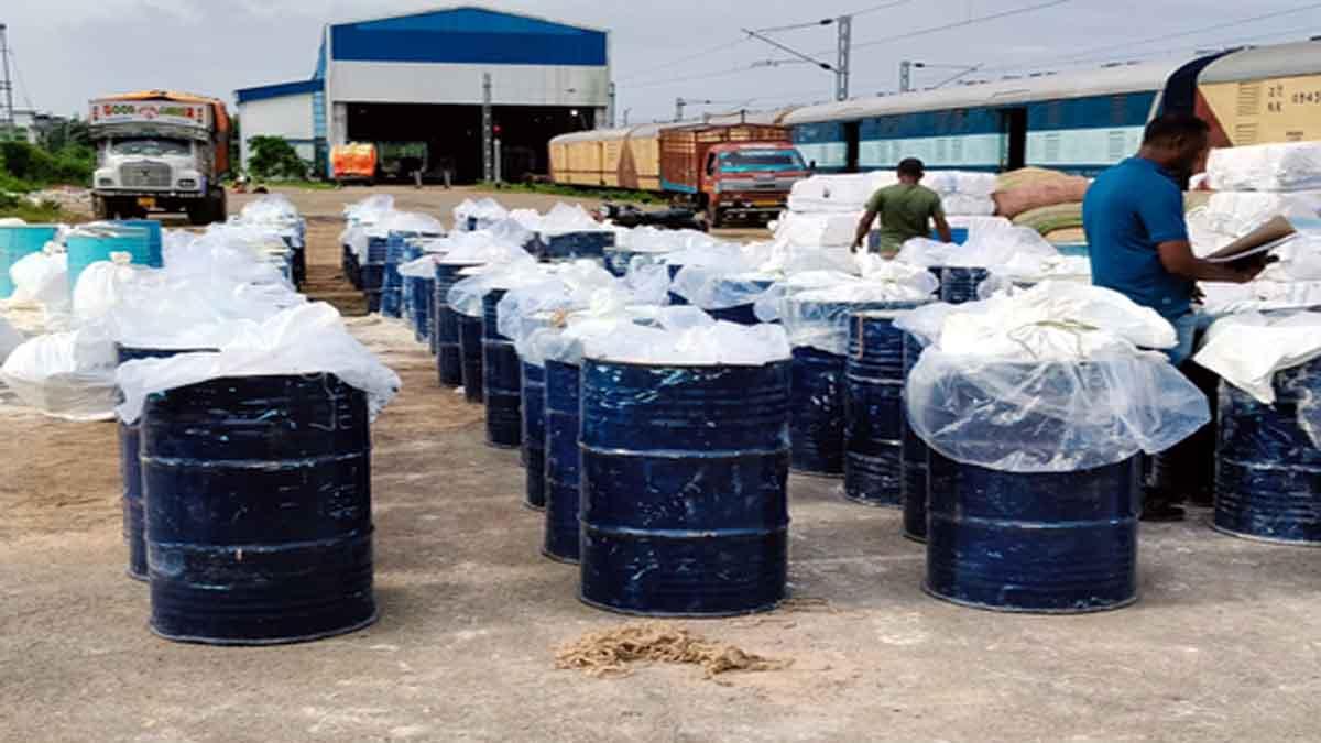 dri-seizes-banned-cough-syrup-worth-rs-654-crore-from-goods-train-from-bihar-in-agartala-one-held