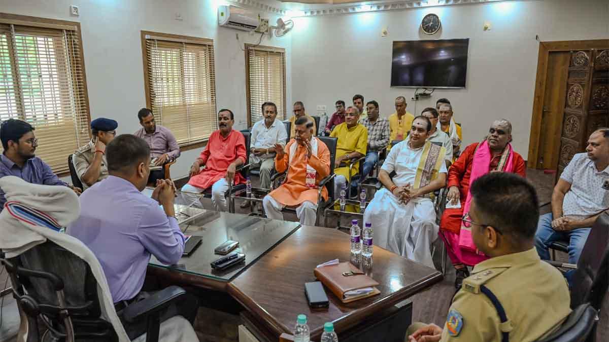 focus-on-smooth-darshan-crowd-management-and-devotee-safety