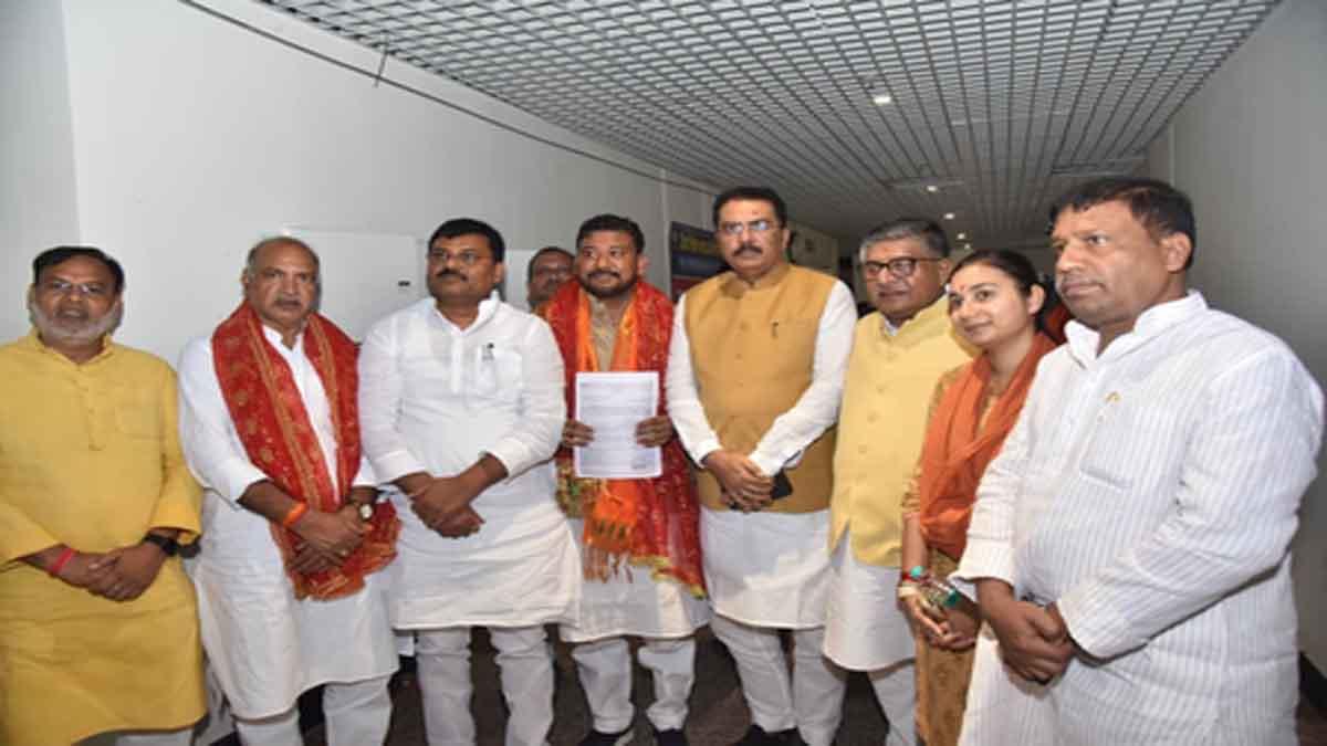 bankipur-bypoll-bjp-candidate-abhishek-kumar-files-nomination-amid-show-of-strength