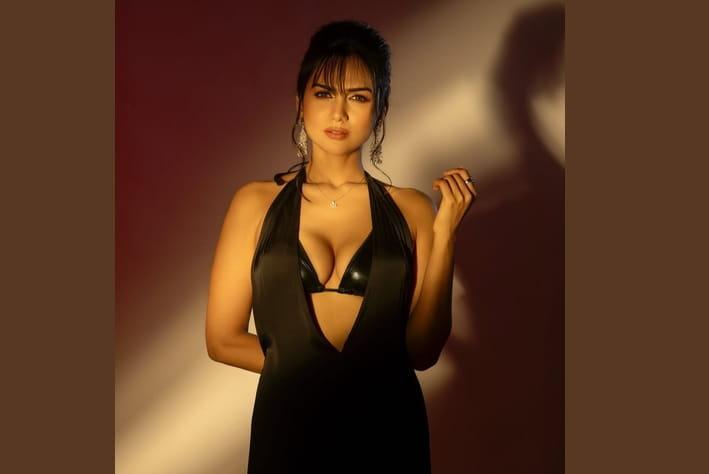 akanksha-chamola-says-she-is-very-unlucky-in-love-amid-divorce-from-gaurav-khanna