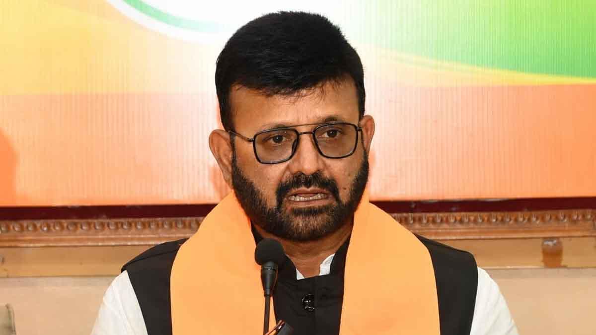 jharkhand-government-trying-to-shield-its-favoured-officers-in-treasury-scam-pratul-shahdeo