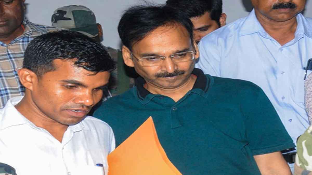 sc-grants-conditional-bail-to-suspended-ias-officer-vinay-chaubey-in-jharkhand-land-scam