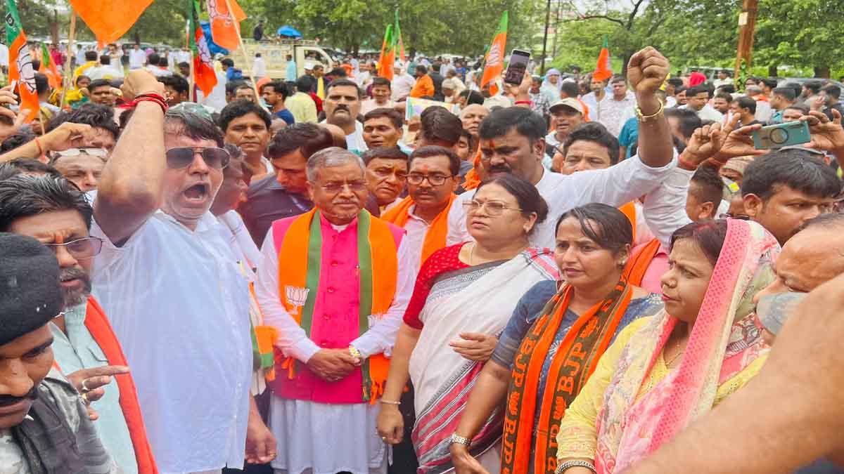 death-of-mother-newborn-in-jharkhands-jamtara-district-hospital-sparks-huge-protest-by-bjp-babulal-slams-govt