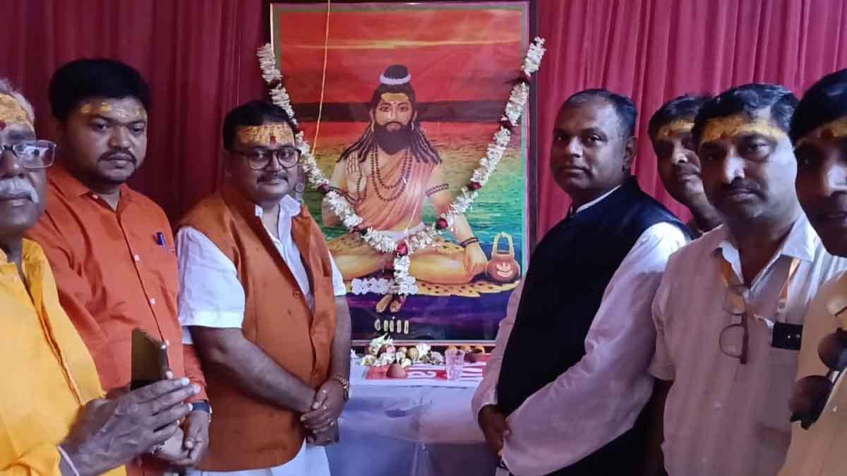 all-india-madhyadeshiya-vaishya-sabha-launches-free-bol-bam-service-camp
