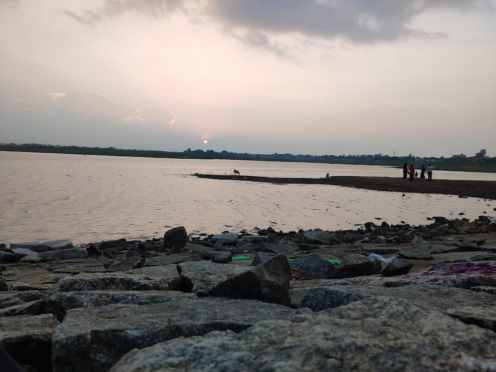 jharkhand-assembly-employee-feared-missing-after-possible-jump-into-dhurwa-dam